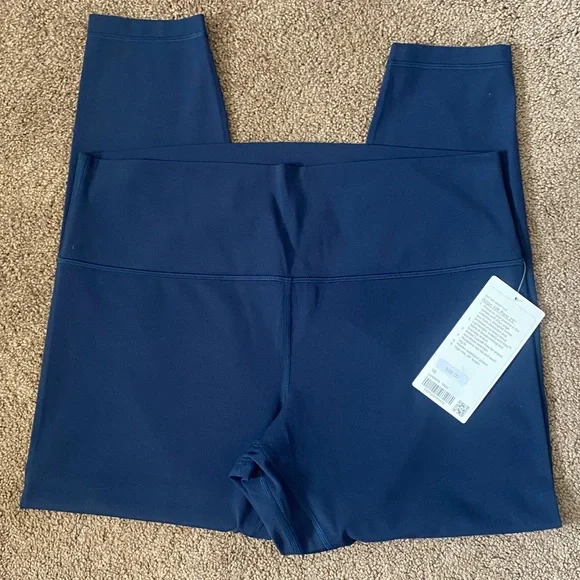 🥰Lululemon 🥰 - Picture 4 of 5